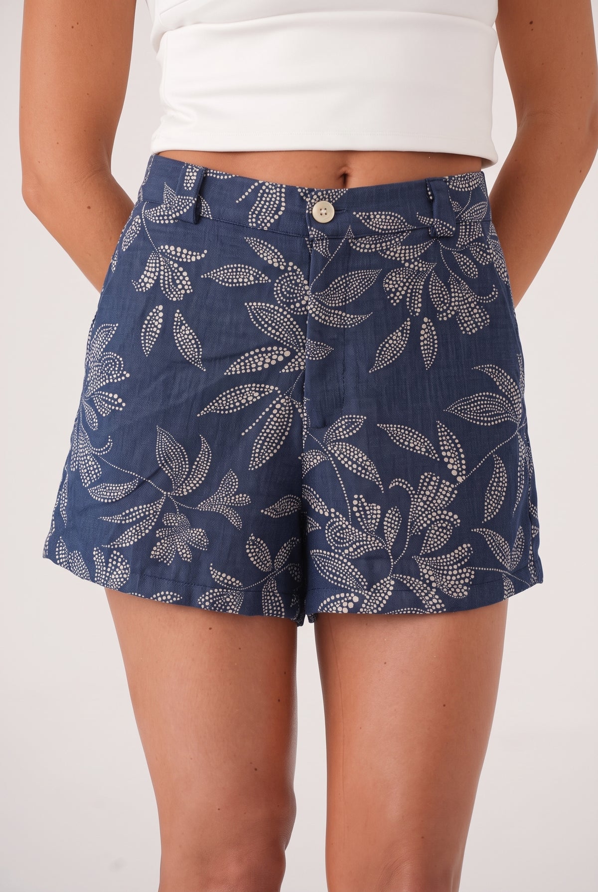 SHORT FRANCIA